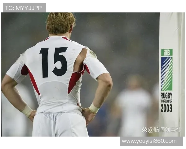 足球巨星赛场鼓掌瞬间引发全场共鸣彰显体育精神魅力