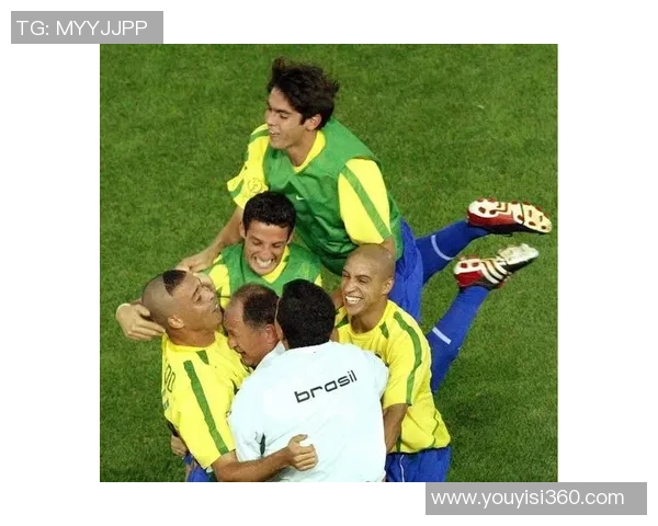 闪耀巨星:足球三大球星传记掠影